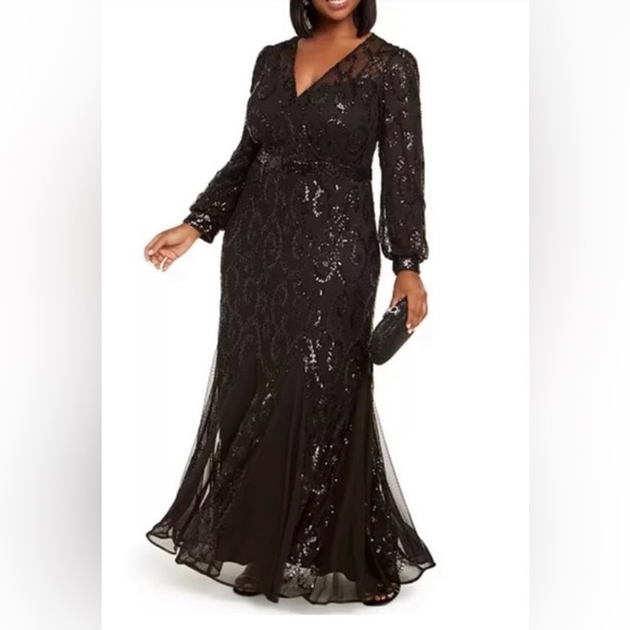 Plus Dress - Picture 2 of 7